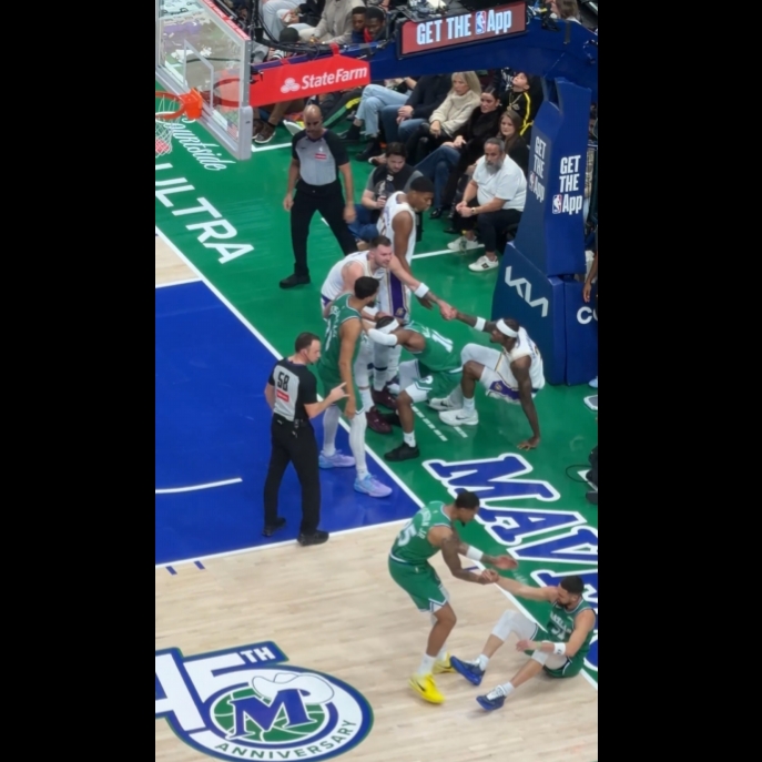 乐鱼leyu直播机构-他不在独行侠了又好像还在！东契奇拉队友也拉对手 还关心了克莱